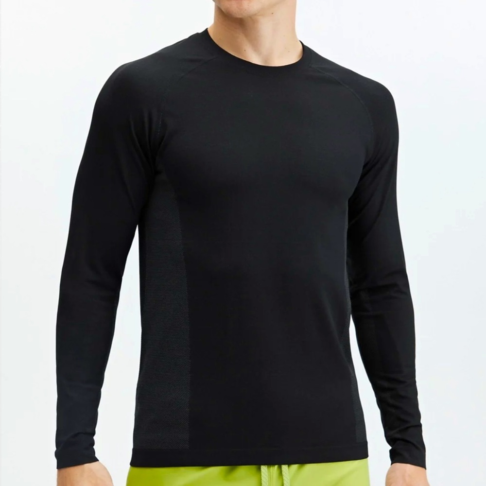 Men’s Fabletics Training Day Long Sleeve Tee